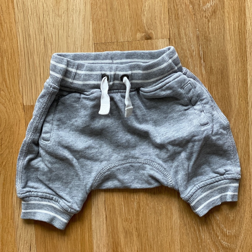 Hannah Anderson joggers